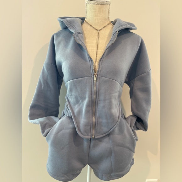 Two piece cropped short set - Picture 4 of 6